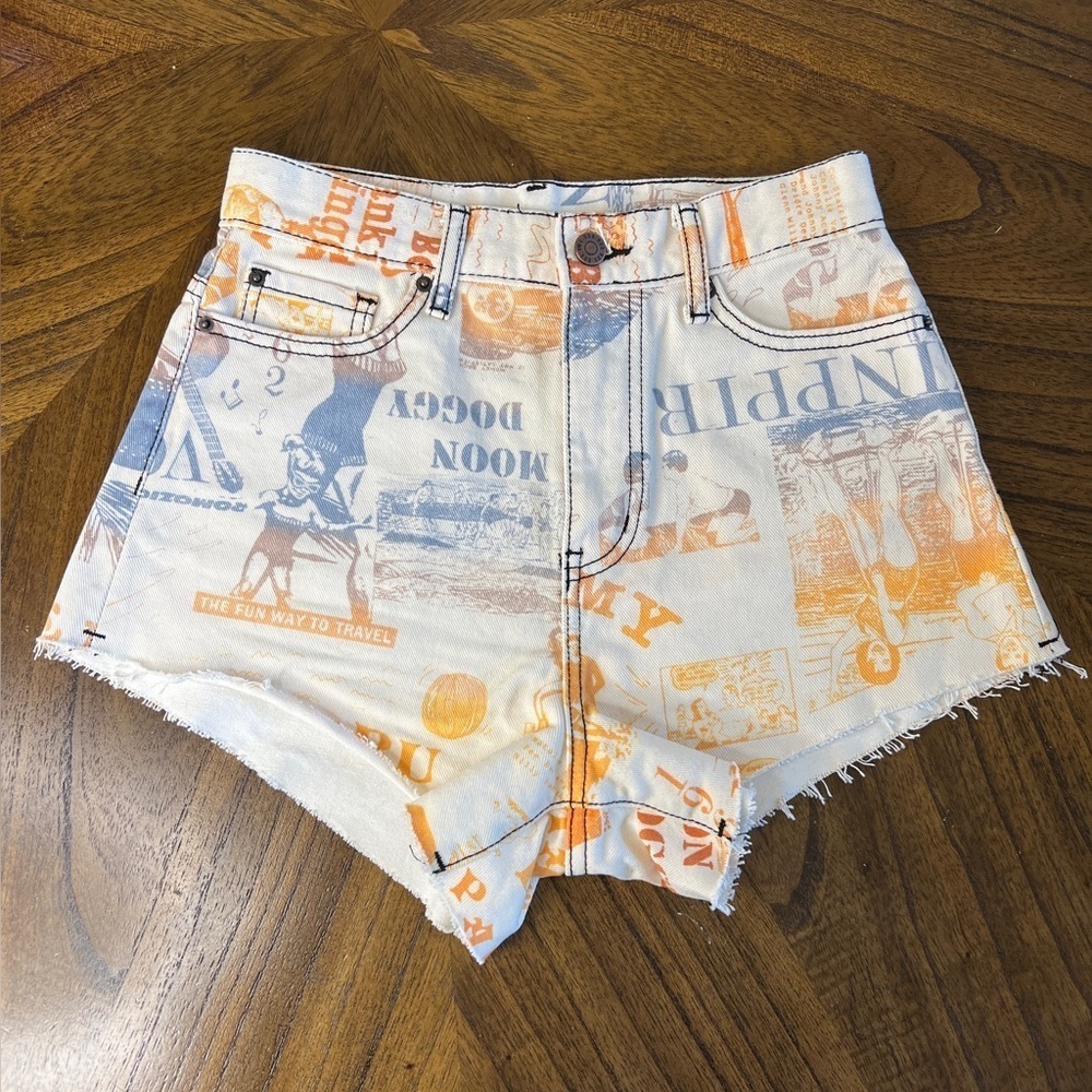 BDG Urban Outfitters Size 25 Orange Blue Pitched Waist Shorts Retro Print New - Picture 2 of 9